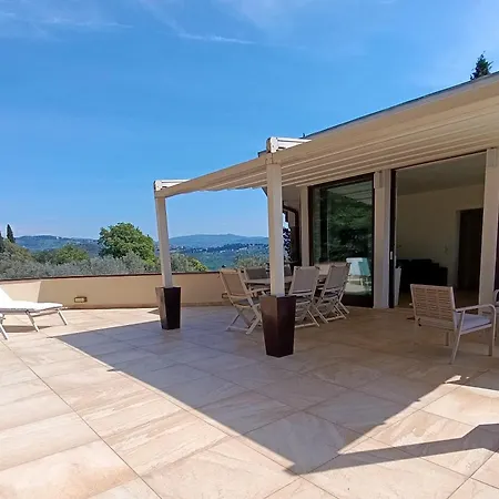 Con Piscina In Feriehus Firenze